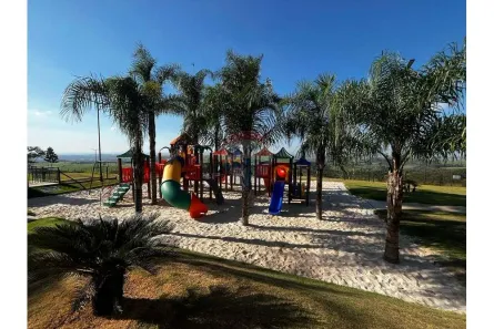 Casa de Condomínio com 3 Quartos para alugar, 204m² no , Cravinhos