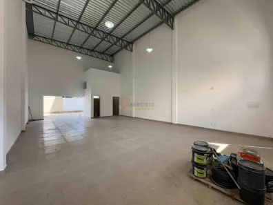 Galpão / Depósito / Armazém à venda, 120m² no Jardim Nova América, Divinópolis