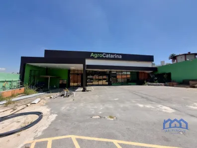 Galpão / Depósito / Armazém à venda, 700m² no , Mairinque