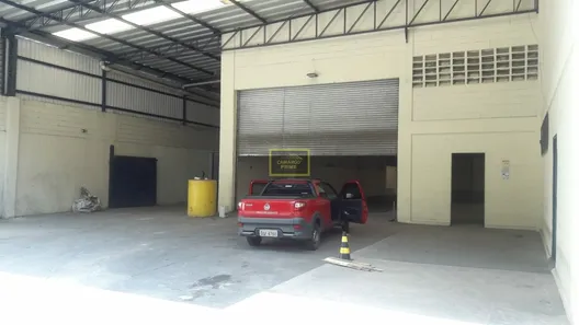 Galpão / Depósito / Armazém para venda ou aluguel, 2847m² no Jardim Triângulo, Taboão da Serra