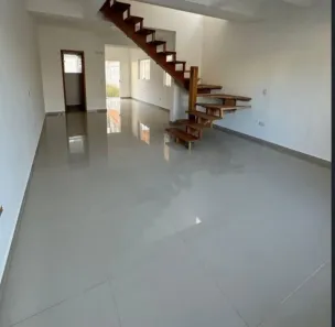Sobrado com 3 Quartos à venda, 180m² no Vila Nova São Roque, São Roque