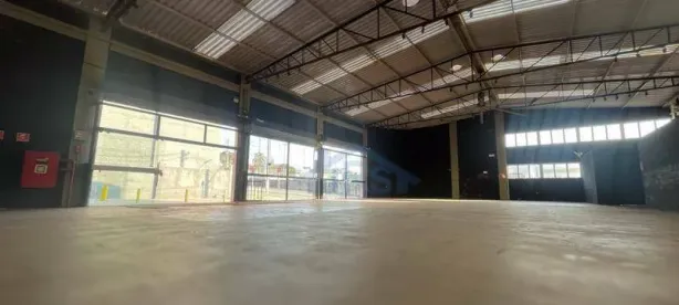 Galpão / Depósito / Armazém para alugar, 540m² no Jardim Rosalina, Cotia