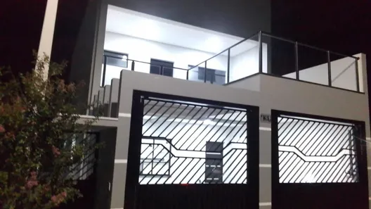 Sobrado com 3 Quartos à venda, 200m² no , Sarapuí