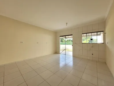 Casa com 2 Quartos para alugar, 75m² no Jardim Brasil, Maringá
