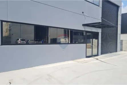 Galpão / Depósito / Armazém para alugar, 930m² no Portão, Arujá