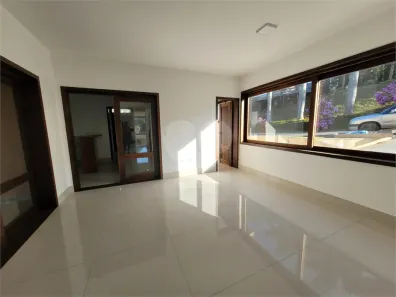 Casa de Condomínio com 3 Quartos para alugar, 400m² no Roseira, Mairiporã
