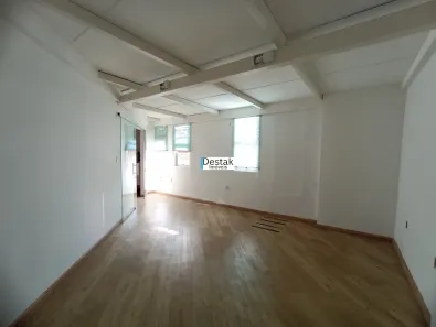 Loja / Salão / Ponto Comercial à venda, 51m² no Vila Julieta, Resende