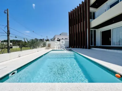 Casa de Condomínio com 4 Quartos à venda, 381m² no Tomazetti, Santa Maria