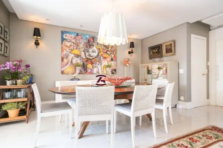 Apartamento com 4 Quartos para alugar, 240m² no Santa Cecília, São Paulo