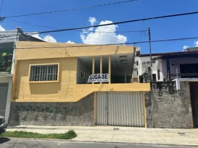 Casa com 3 Quartos para alugar, 170m² no Centro, Campina Grande