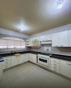 Sobrado com 6 Quartos para alugar, 10m² no Centro, Telêmaco Borba