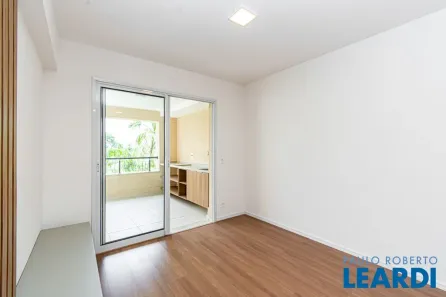 Apartamento com 3 Quartos para alugar, 87m² no Vila Emir, São Paulo