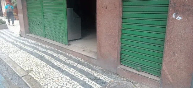 Galpão / Depósito / Armazém para alugar, 100m² no Copacabana, Rio de Janeiro