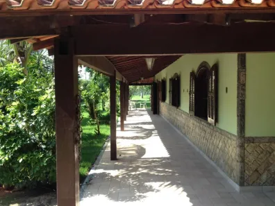 Fazenda / Sítio / Chácara com 5 Quartos à venda, 258m² no Bacaxá (Bacaxá), Saquarema