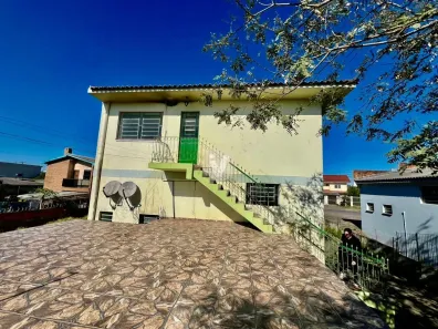Loja / Salão / Ponto Comercial com 3 Quartos à venda, 270m² no São José, Santa Maria