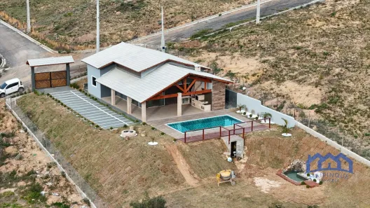 Fazenda / Sítio / Chácara com 3 Quartos à venda, 1000m² no , Mairinque
