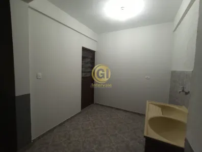 Sobrado com 2 Quartos à venda, 160m² no Parque Santo Antônio, Jacareí
