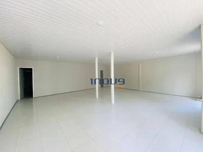 Loja / Salão / Ponto Comercial para alugar, 99m² no Jaçanaú, Maracanaú