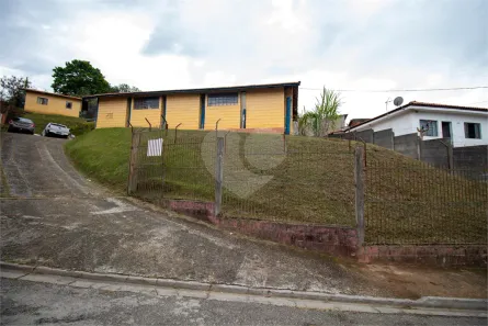 Galpão / Depósito / Armazém à venda, 254m² no Vila Nova São Roque, São Roque