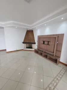 Casa de Condomínio com 3 Quartos para alugar, 180m² no Tamboré, Santana de Parnaíba