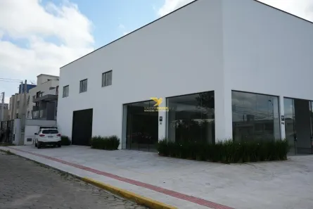 Galpão / Depósito / Armazém para alugar, 582m² no Santa Regina, Camboriú