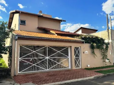 Casa com 2 Quartos à venda, 212m² no Centro, Águas de São Pedro