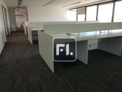 Conjunto Comercial / Sala para alugar, 250m² no Tamboré, Barueri