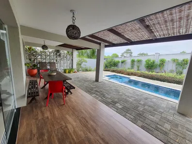 Casa de Condomínio com 3 Quartos para venda ou aluguel, 300m² no Alphaville (Abrantes), Camaçari