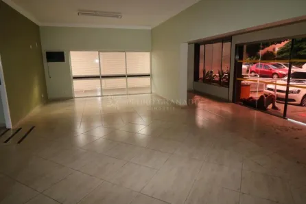 Prédio Inteiro à venda, 404m² no Zona 04, Maringá