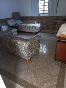 Fazenda / Sítio / Chácara com 2 Quartos à venda, 300m² no Centro, Mairinque