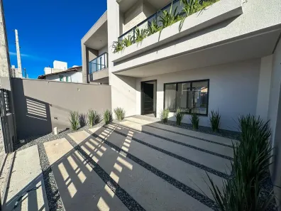 Sobrado com 3 Quartos à venda, 122m² no Itacolomi, Balneário Piçarras