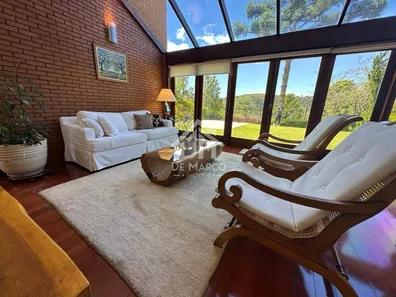 Casa de Condomínio com 5 Quartos para venda ou aluguel, 469m² no Jd do Embaixador, Campos do Jordão