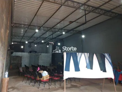 Galpão / Depósito / Armazém à venda, 240m² no Jardim Brasília, Uberlândia