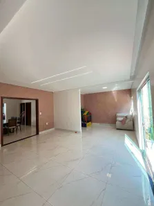 Casa de Condomínio com 3 Quartos à venda, 250m² no Região dos Lagos, Brasília