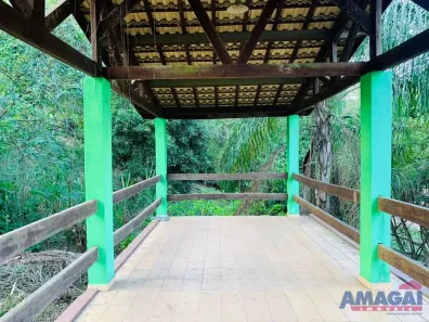 Fazenda / Sítio / Chácara com 4 Quartos para alugar, 410m² no Condomínio Lagoinha, Jacareí