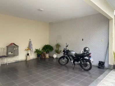 Casa com 4 Quartos à venda, 191m² no Grageru, Aracaju