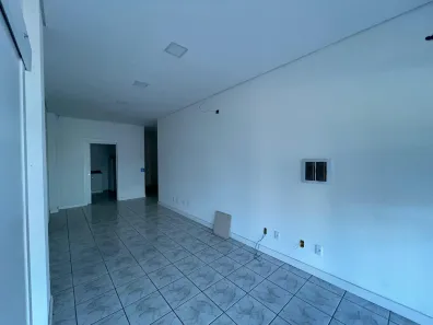 Conjunto Comercial / Sala para alugar, 10m² no Santa Maria, Chapecó