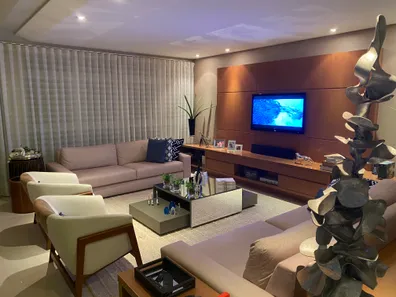 Casa com 4 Quartos à venda, 610m² no Centro, Capivari