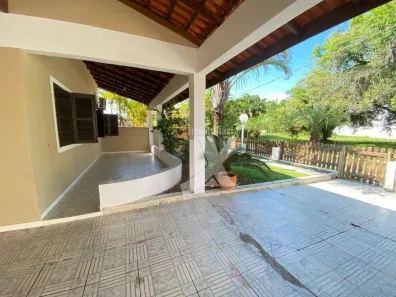 Casa com 3 Quartos para alugar, 250m² no , Pontal do Paraná