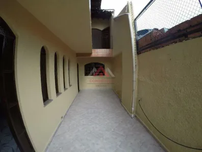 Sobrado com 4 Quartos para alugar, 270m² no Centro, Suzano