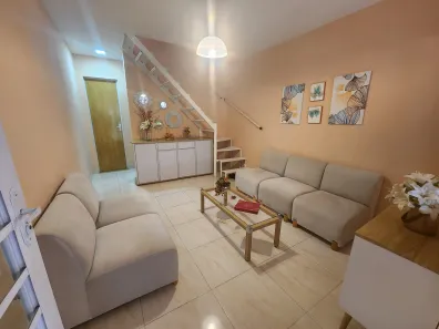 Casa de Condomínio com 2 Quartos à venda, 70m² no Ouro Verde, Nova Iguaçu