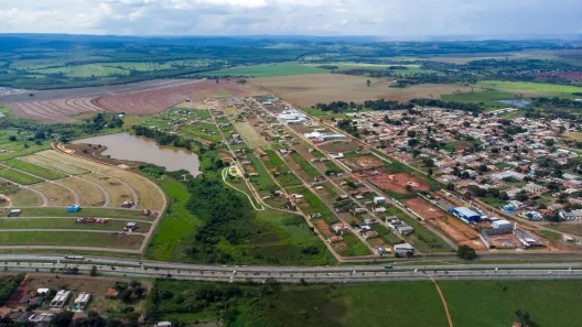 Terreno / Lote / Condomínio à venda, 240m² no Residencial Maria Monteiro, Trindade