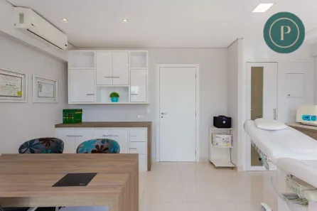 Conjunto Comercial / Sala à venda, 45m² no Centro, Curitiba