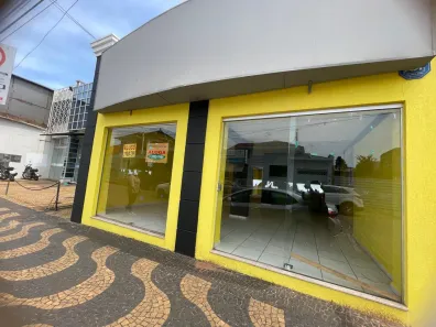 Loja / Salão / Ponto Comercial com 1 Quarto para alugar, 227m² no Centro, Araras