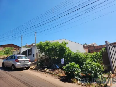 Terreno / Lote / Condomínio à venda, 275m² no Residencial Interlagos, Apucarana