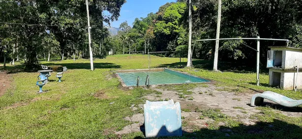 Fazenda / Sítio / Chácara com 10 Quartos à venda, 114820520m² no Taquara, Duque de Caxias