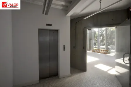 Prédio Inteiro para alugar, 1970m² no Jardim Santo Antônio, Embu das Artes