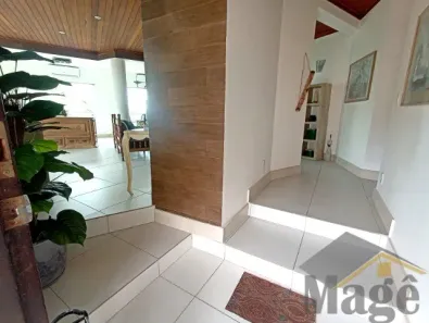 Sobrado com 3 Quartos para alugar, 247m² no Enseada, Guarujá