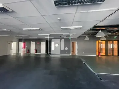 Conjunto Comercial / Sala para alugar, 368m² no Vila Cordeiro, São Paulo