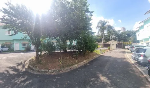 Casa de Condomínio com 3 Quartos para alugar, 113m² no Jardim Tupanci, Barueri